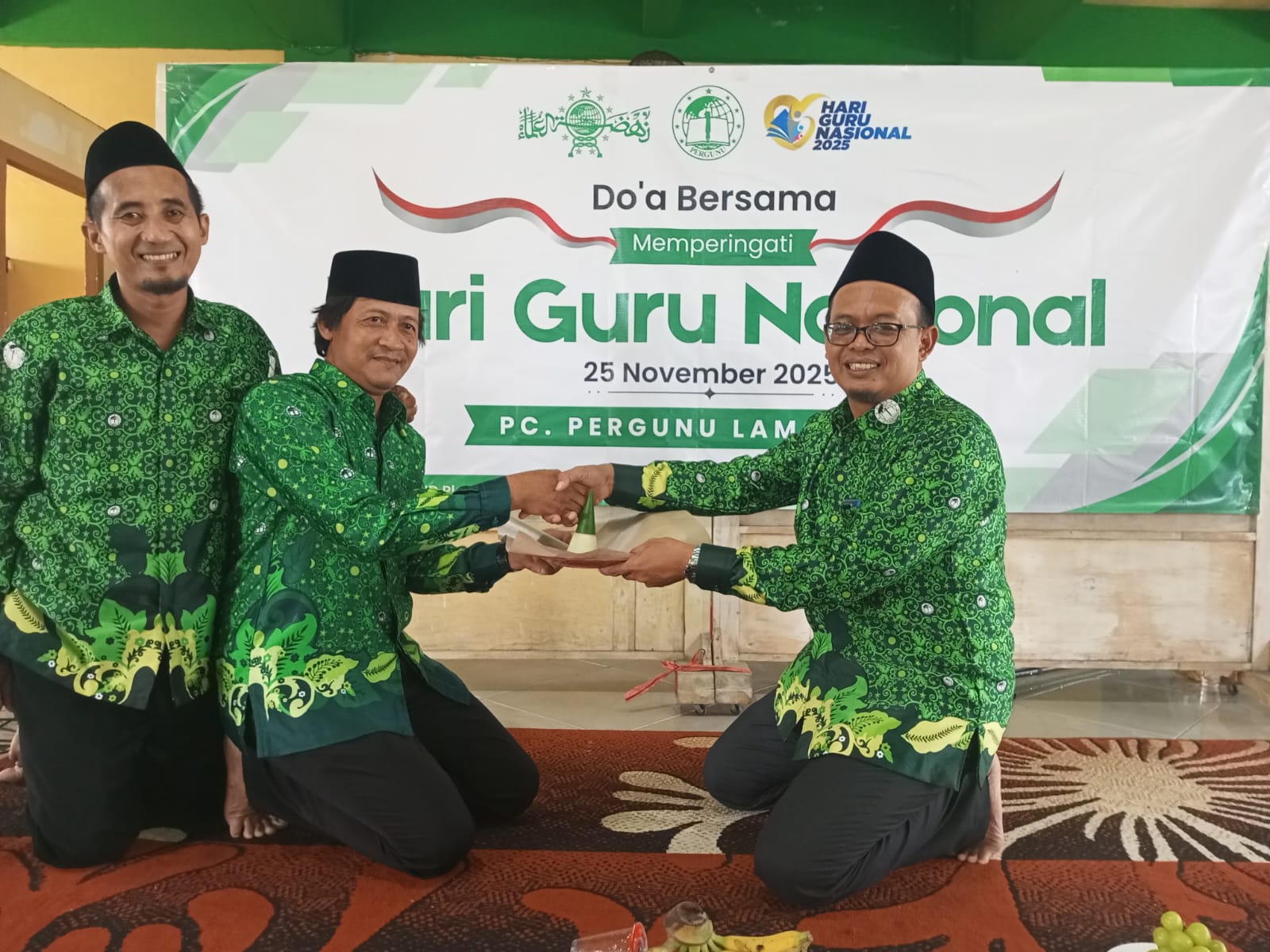 Tasyakuran HGN 2025 PC Pergunu Lamongan: Kritik Pendidikan Industri ala Rockefeller Menggema dari Masjid Gus Dur